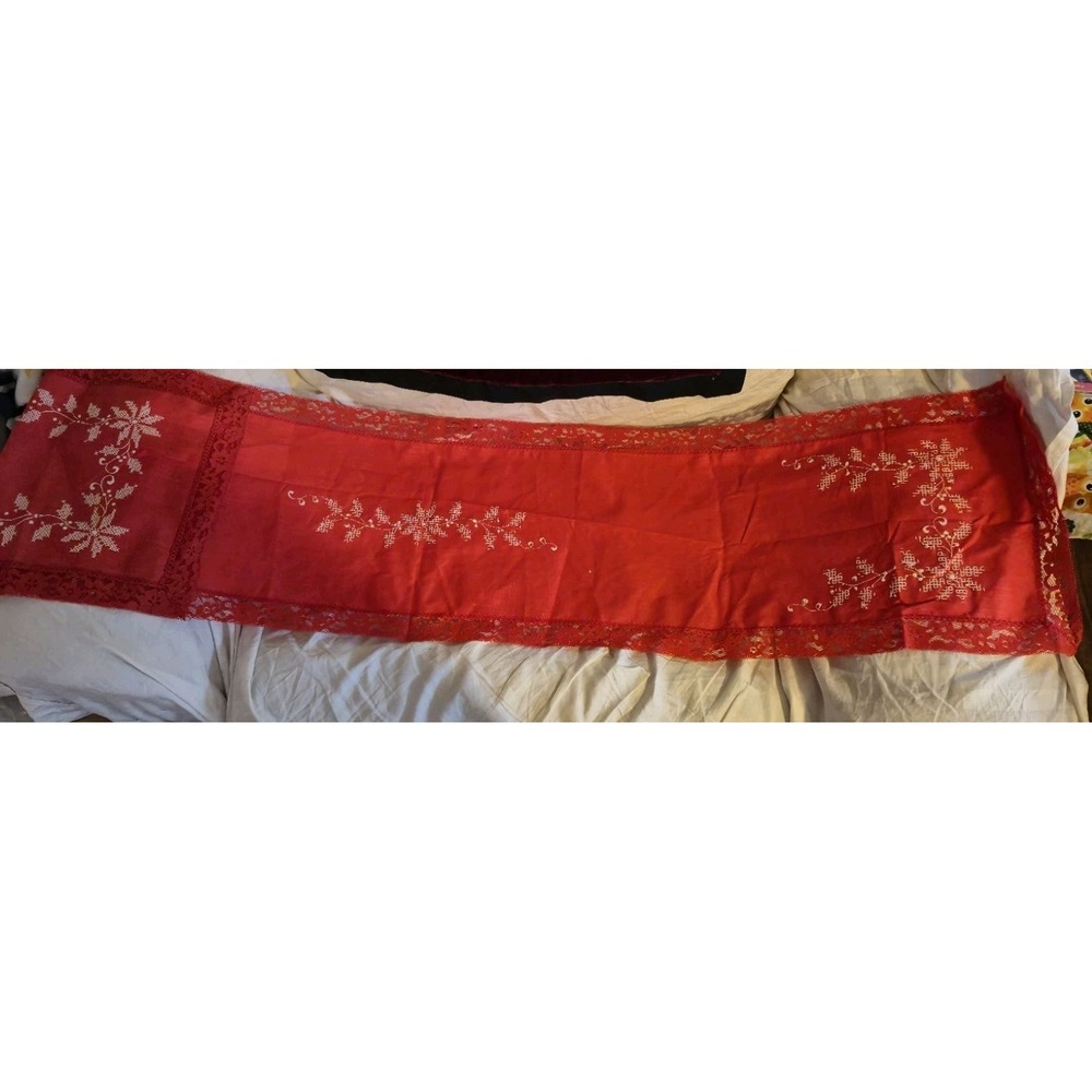 Vintage Red Embroidered Table Runner 36x15 Lace Floral Poinsettia